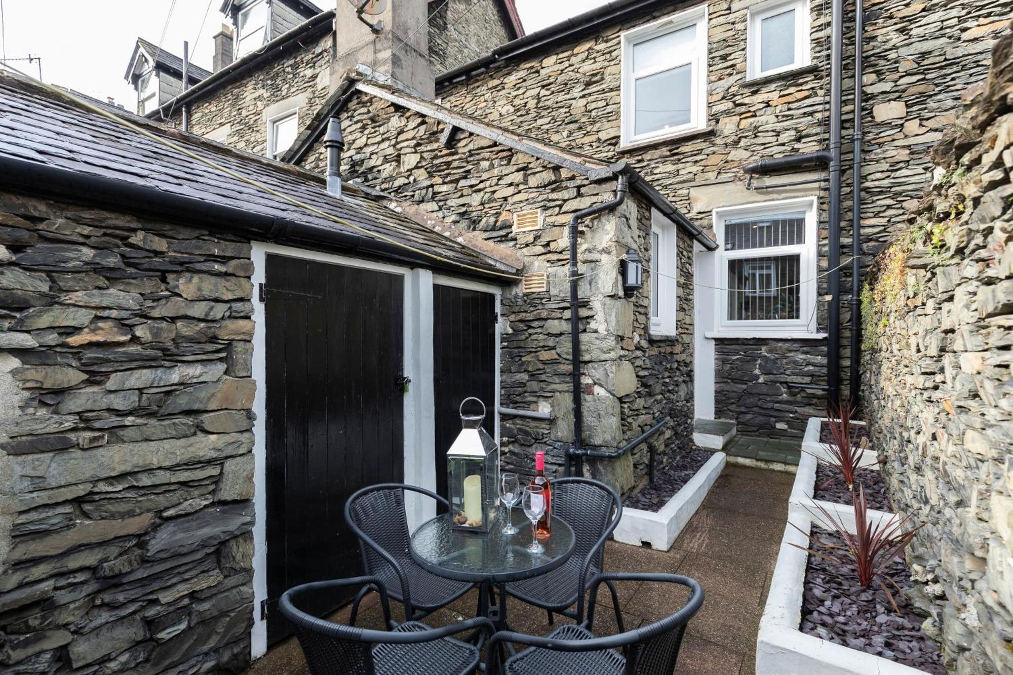 Sheila'S Cottage Bowness Exteriör bild